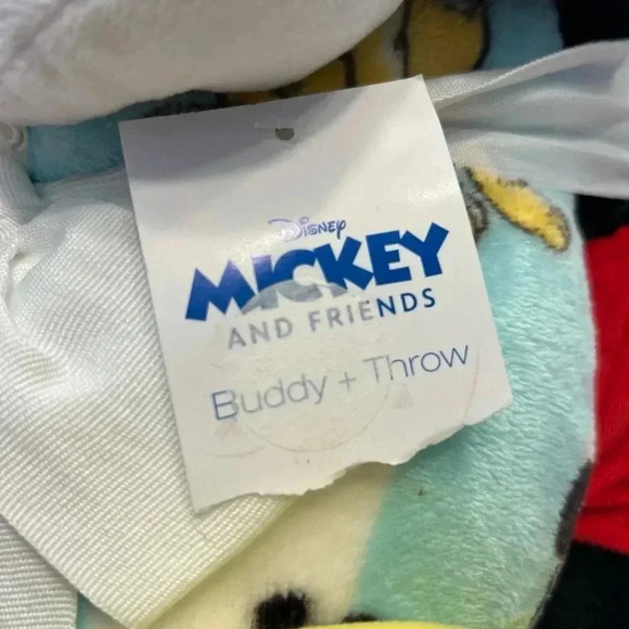 Disney's Mickey Mouse & Pluto Pillow Buddy & Throw Blanket Set - Picture 4 of 4